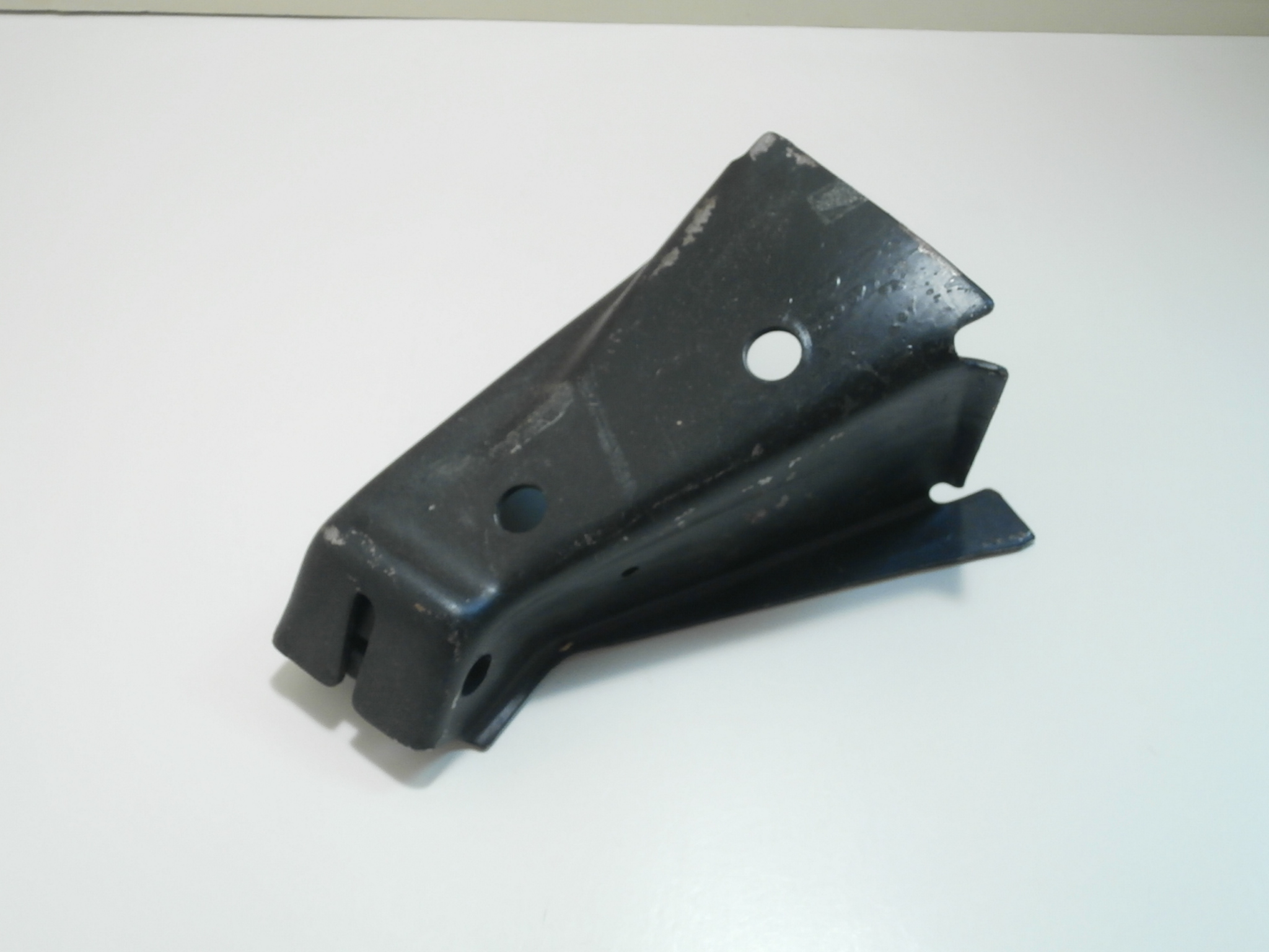 Engine Chassis NOS Mounting Bracket 63-82